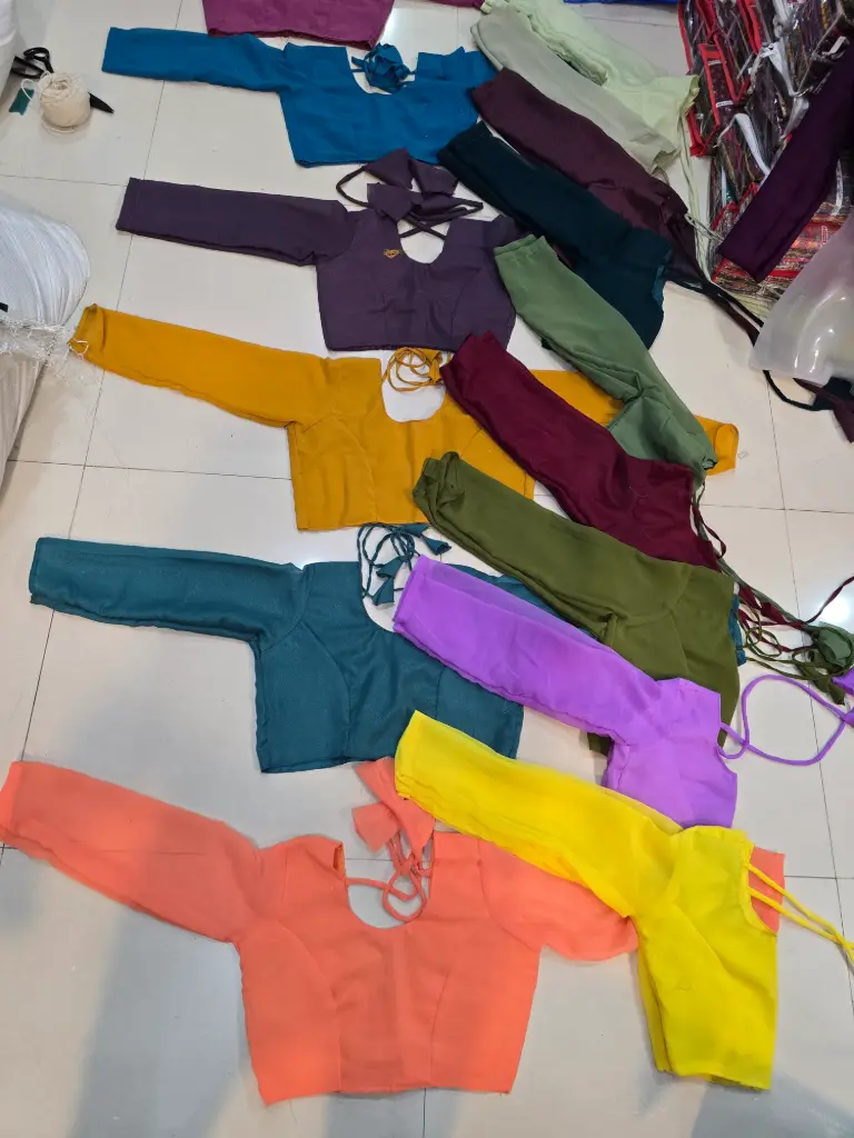 Plainfox Georgette Plain Blouse sleev— 19” Length (With Astar)