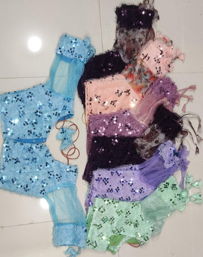 Heavy fur fabric 9” balloon sleev with aster
