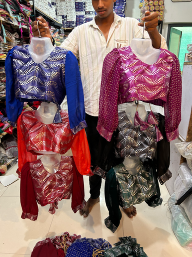 Shiny chameli fabric, 19“ long sleeve princess Cut backside hook blouse