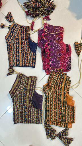 Rayon foil print plain half sleev with aster katori blouse